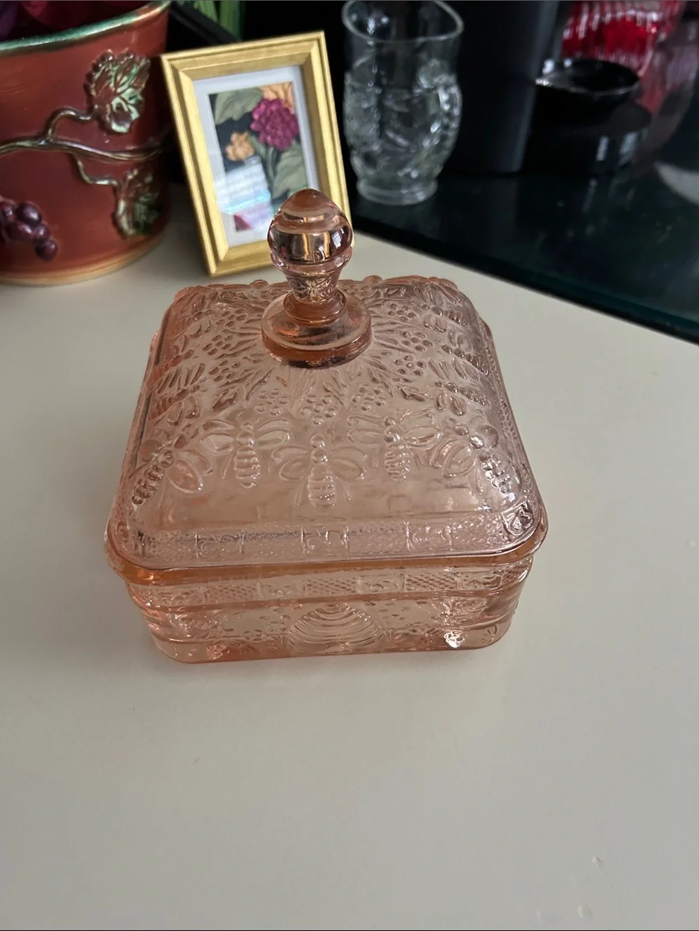 Vtg Indiana Glass Pink Pressed Glass Covered Dish with Bee and Hive Motif